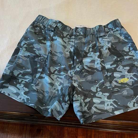 Men’s Aftco camo shorts - Picture 1 of 7